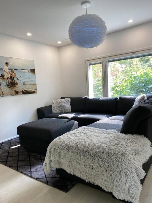 Modern Apt - King-Size Bed - Wifi -Self Check In Apartment Rovaniemi Bagian luar foto