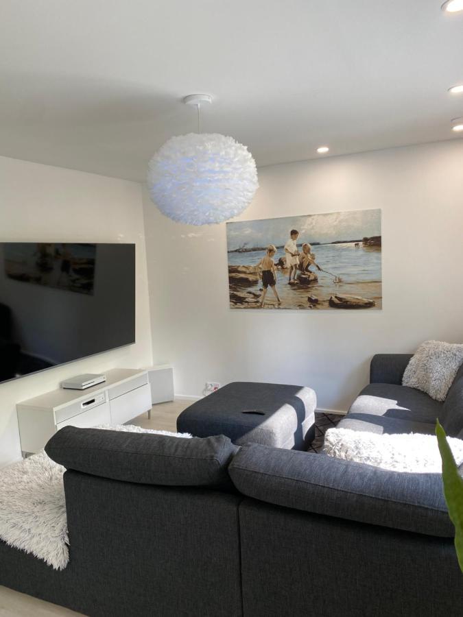 Modern Apt - King-Size Bed - Wifi -Self Check In Apartment Rovaniemi Bagian luar foto